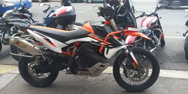 KTM 890 Adventure R (2022)