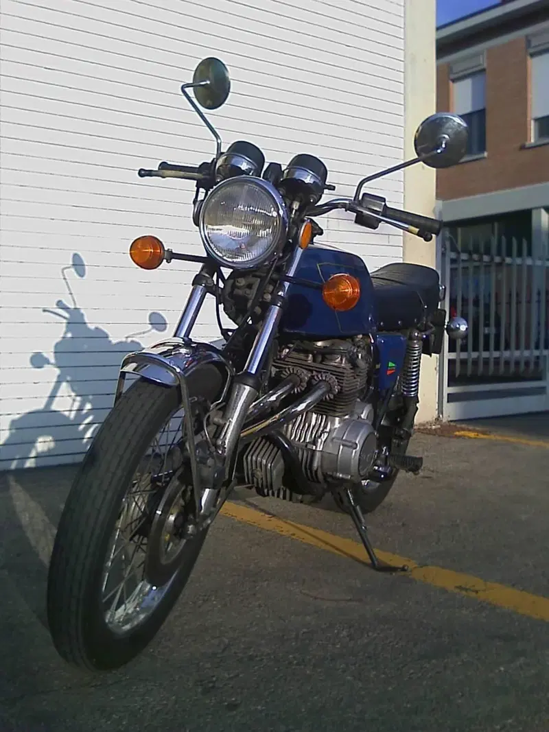 Honda CB400F Super Sport  (400 Four SS)  (2)