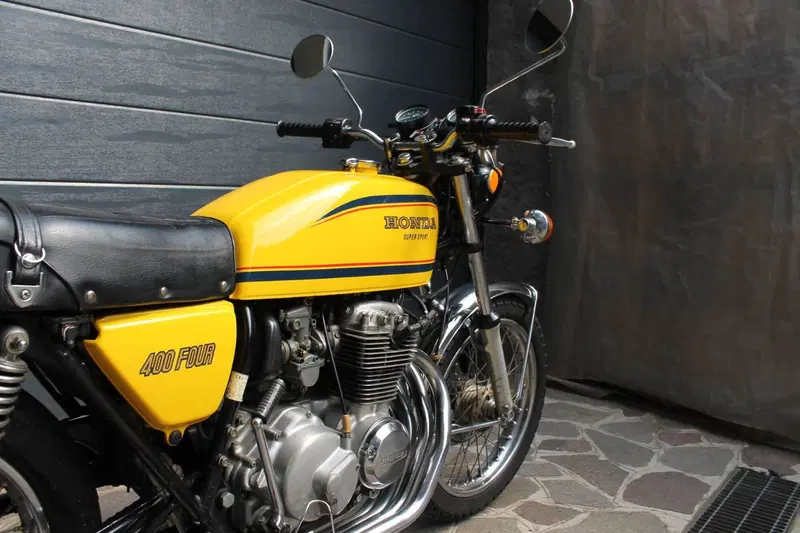 Honda 400 four (4)