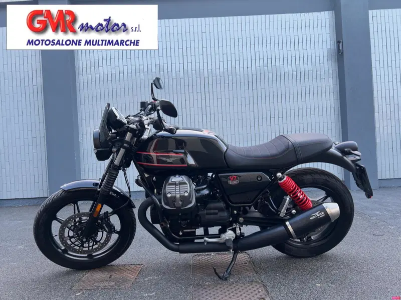 Moto Guzzi V7 Stone Special Edition (2022 - 25)