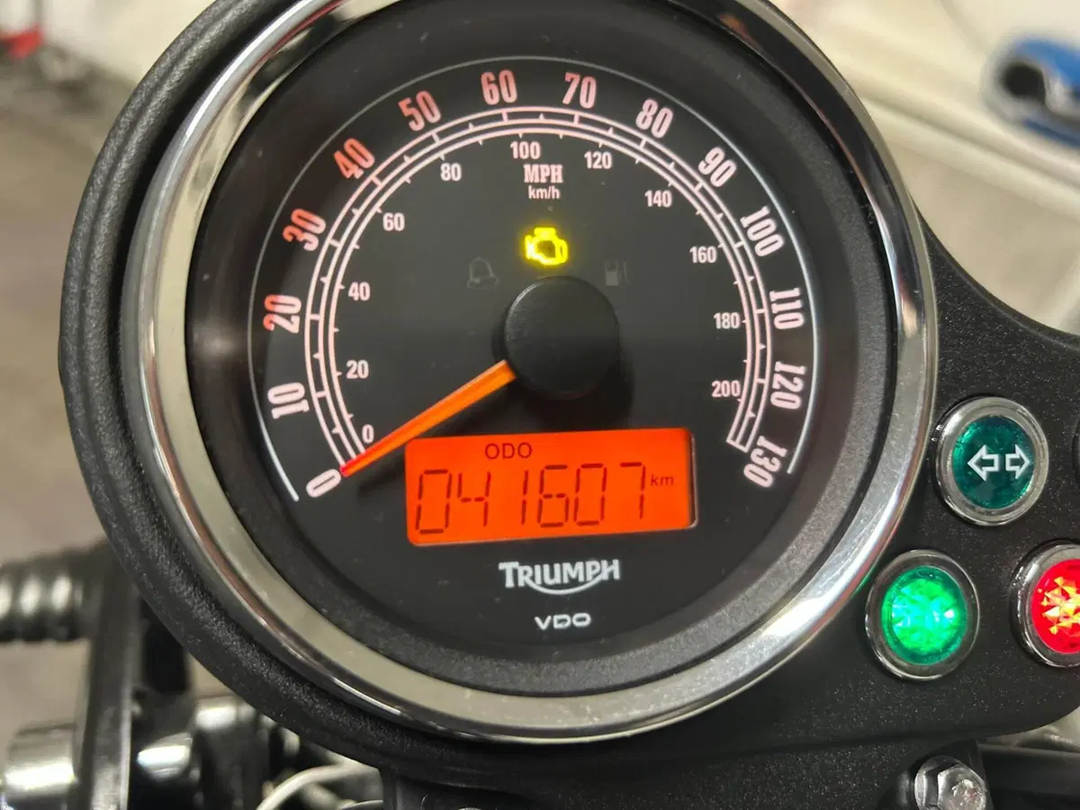 Triumph Bonneville (2007 - 16) (5)