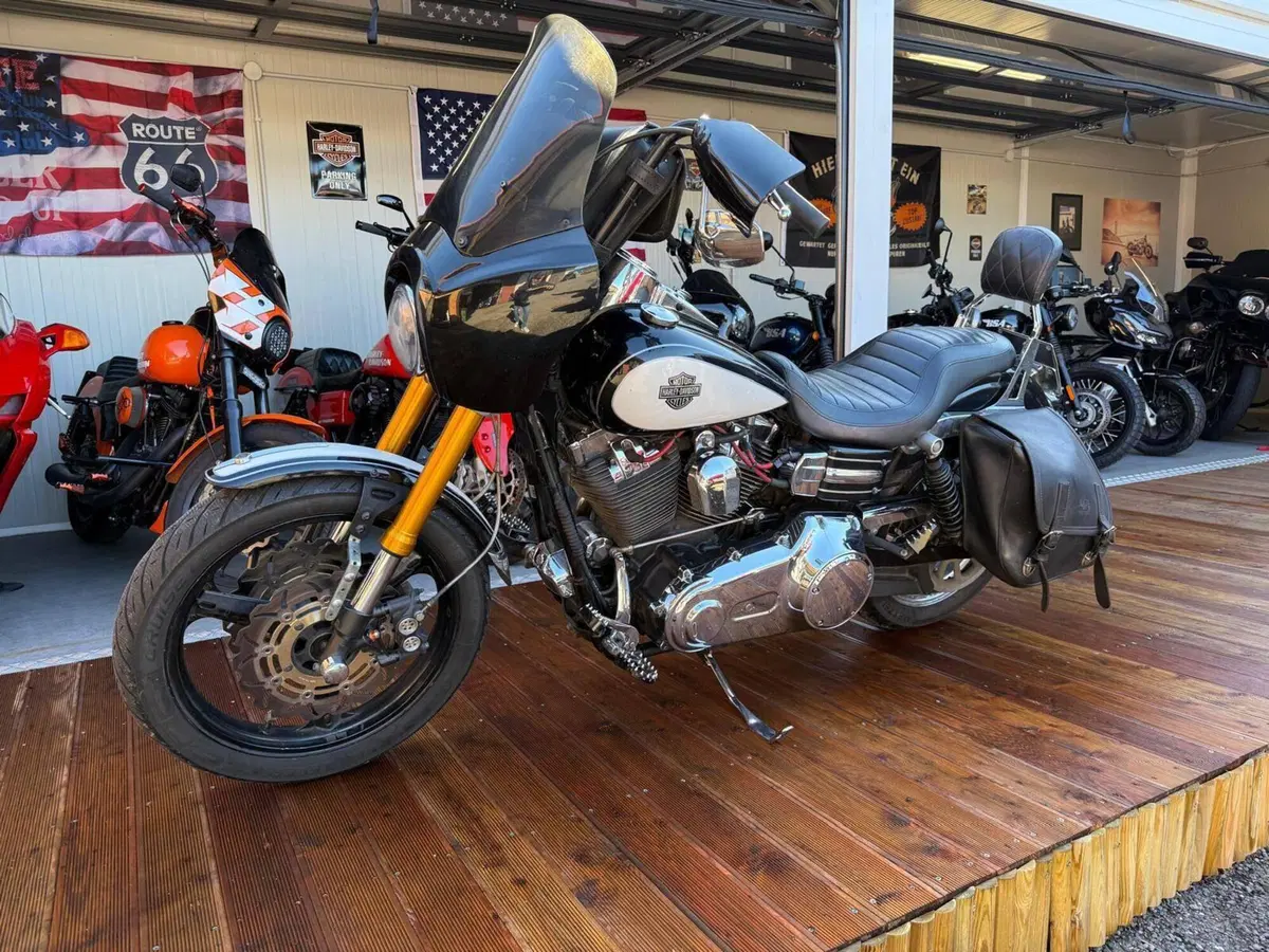 Harley-Davidson 1584 Super Glide Custom (2007) - FXDC (3)