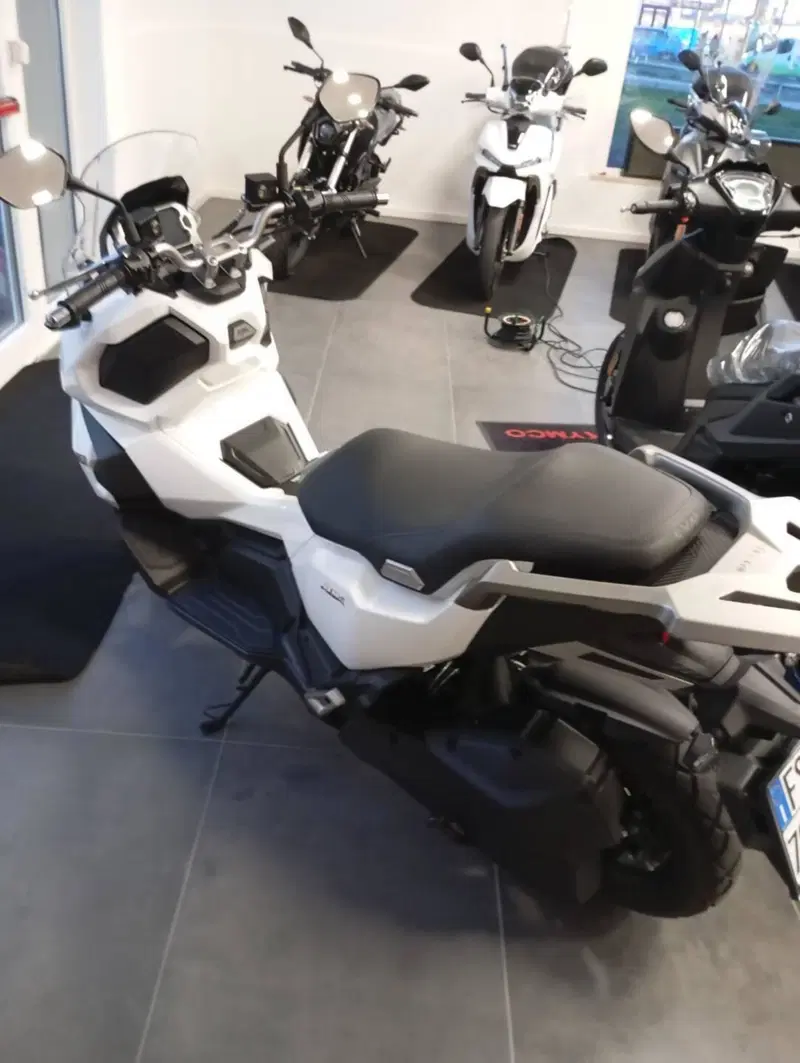 Sym ADX 125 (2025 - 26) (7)