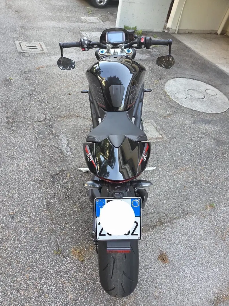Triumph Speed Triple 1200 RS (2021 - 24) (4)