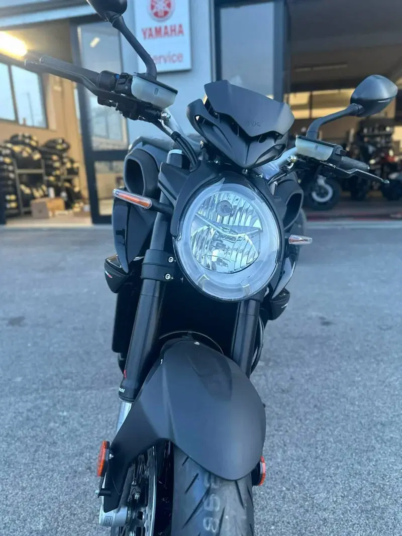 MV Agusta Brutale 800 R (2023 - 25) (7)