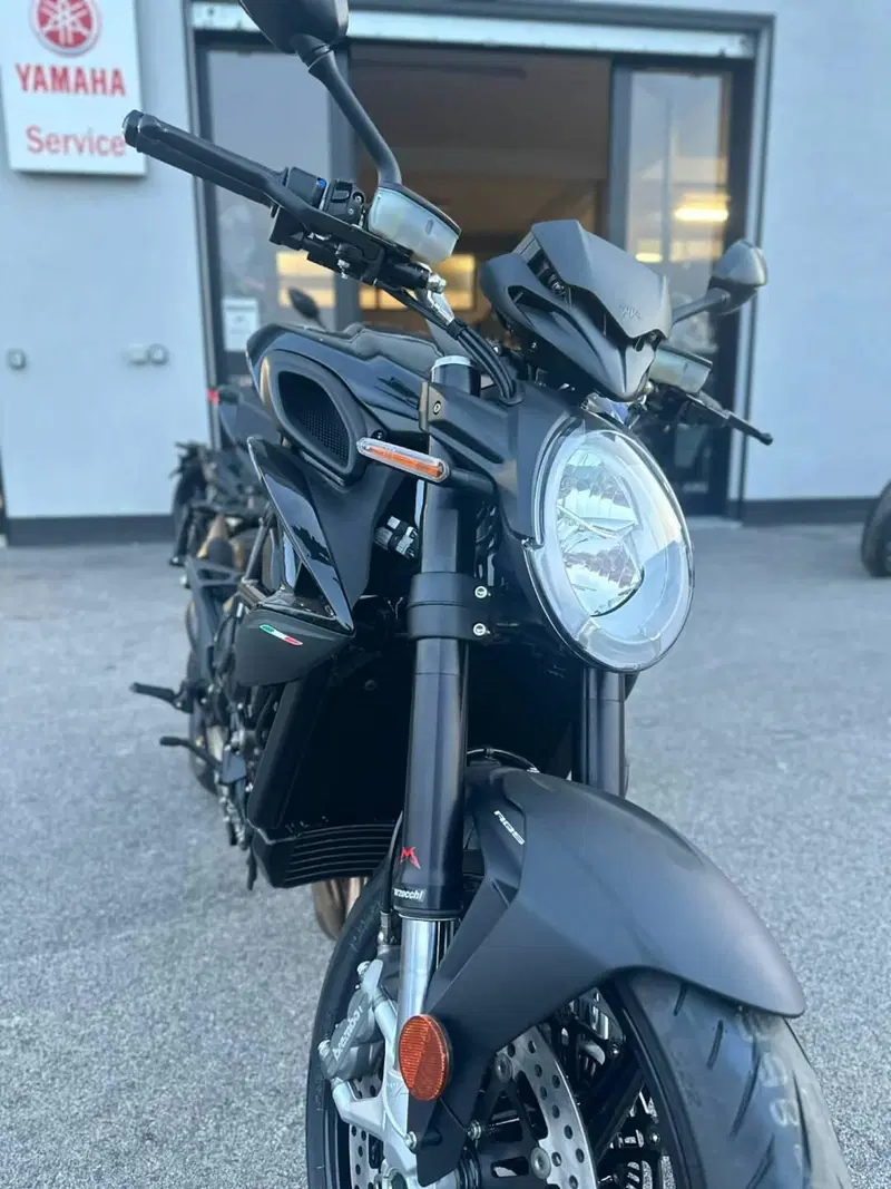 MV Agusta Brutale 800 R (2023 - 25) (2)