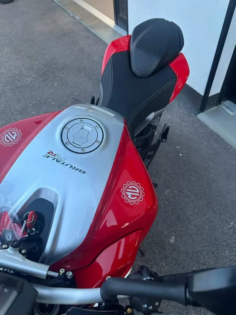 MV Agusta Brutale 801 RR Ottantesimo (2025 - 26) (6)