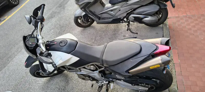 Aprilia Dorsoduro 750 (2009 - 14) (3)