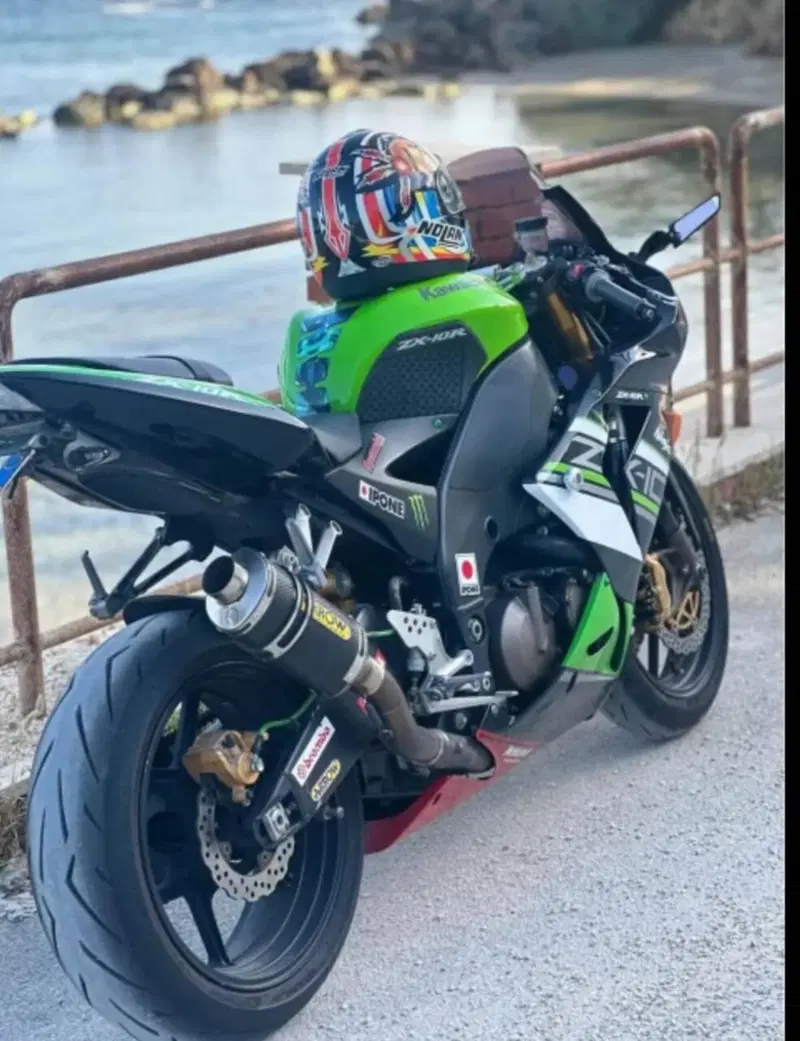 Kawasaki Ninja 1000 ZX-10R (2004 - 05)