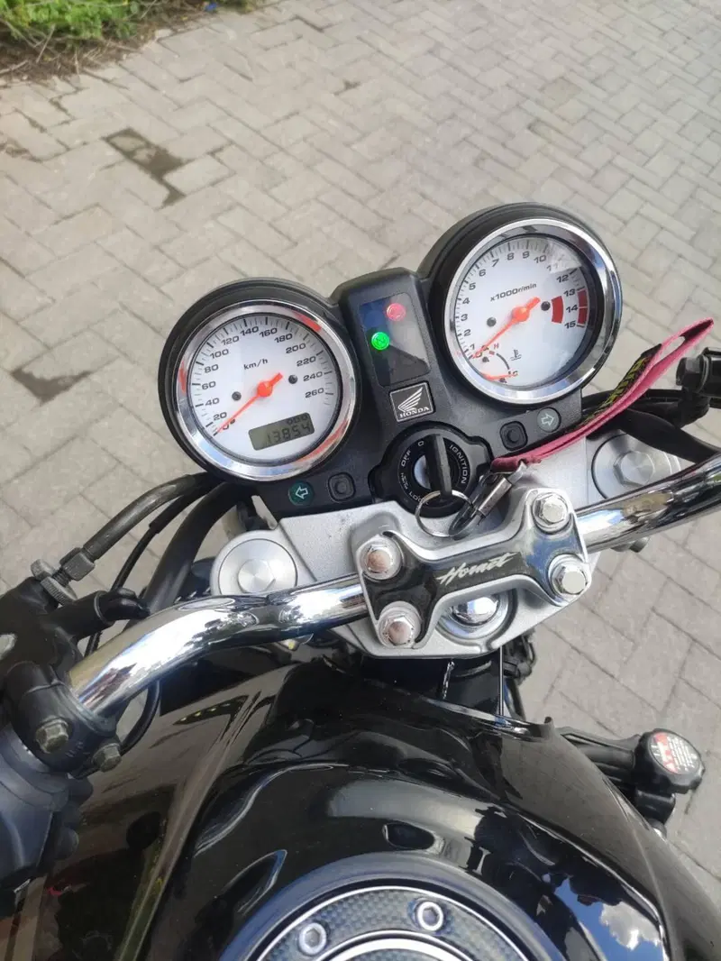 Honda Hornet 600 (2003 - 04) (6)