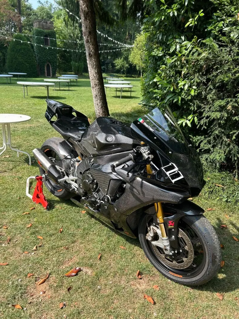 Yamaha YZF R1 M (2015 - 16) (4)