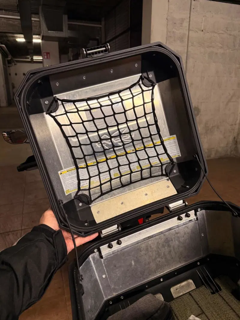 Bauletto posteriore con accessori Kappa 42 L (5)