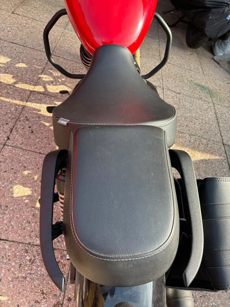 Royal Enfield Meteor 350 (2021 - 26) (4)