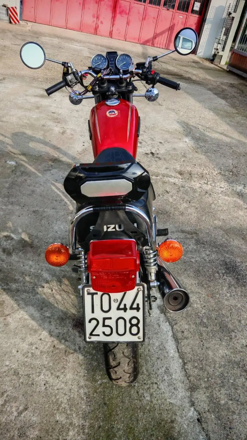 Suzuki GN 250 (2)