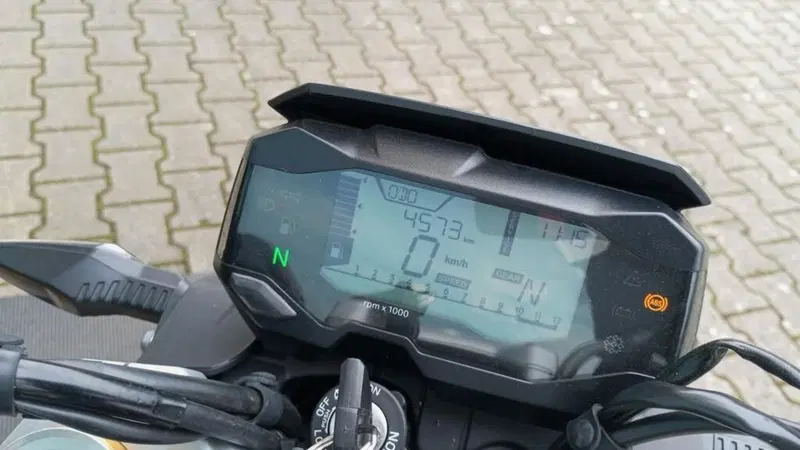 Bmw G 310 R (2021 - 25) (2)