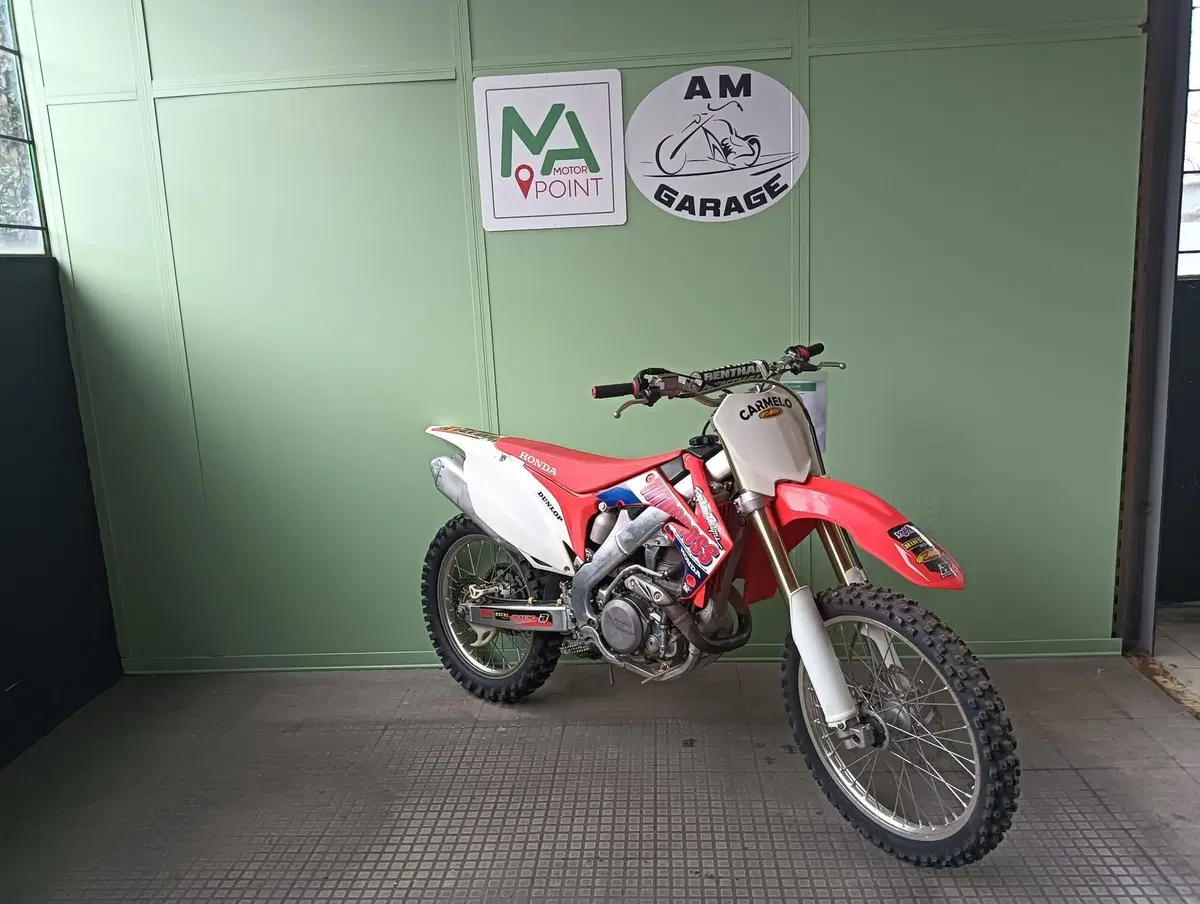 Honda CRF 450R (2010 - 11) (4)