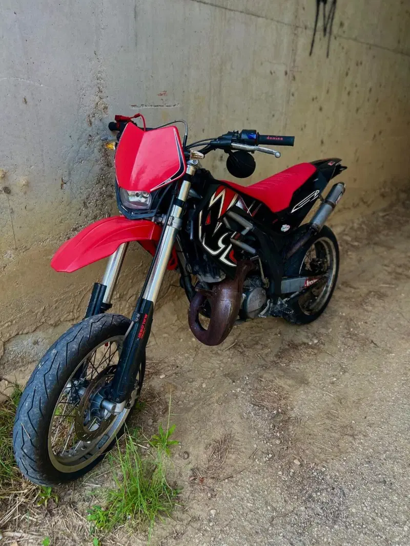 Aprilia SX 125 (2007 - 13) (2)