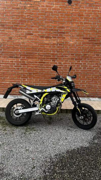Swm RS 125 R (2021 - 23) usata