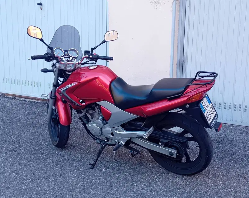 Yamaha YBR 250 (2006 - 13) (2)