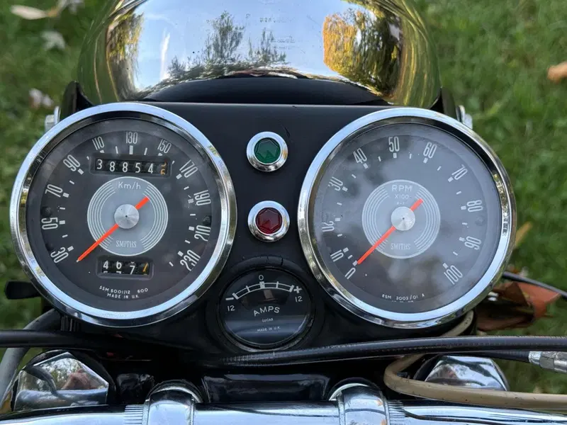 Triumph T150 Trident (10)