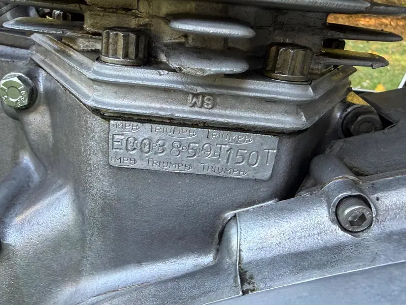 Triumph T150 Trident (18)