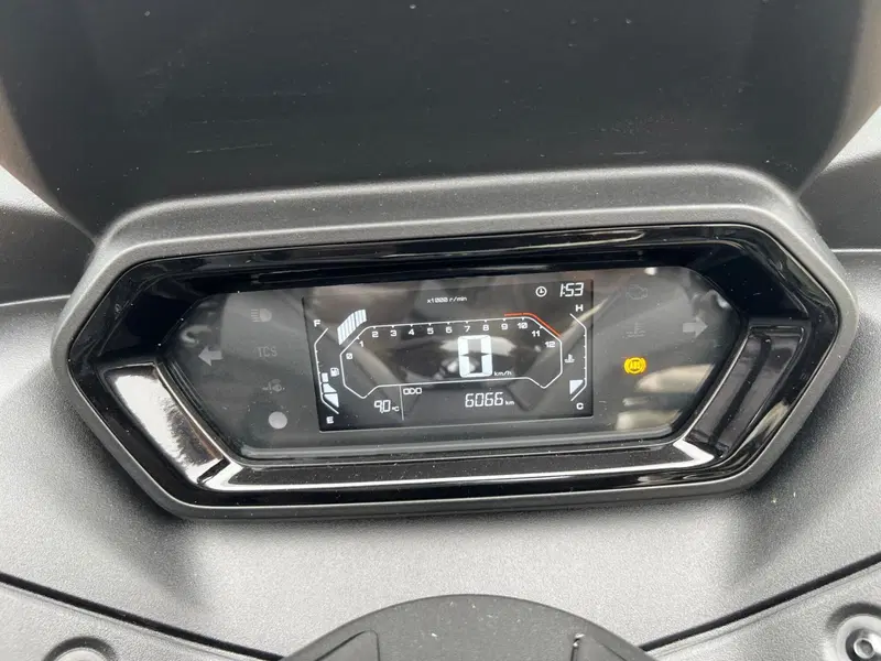 Yamaha X-Max 300 (2021 - 24) (12)
