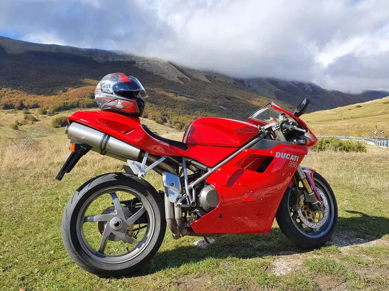 Ducati 996 (2)
