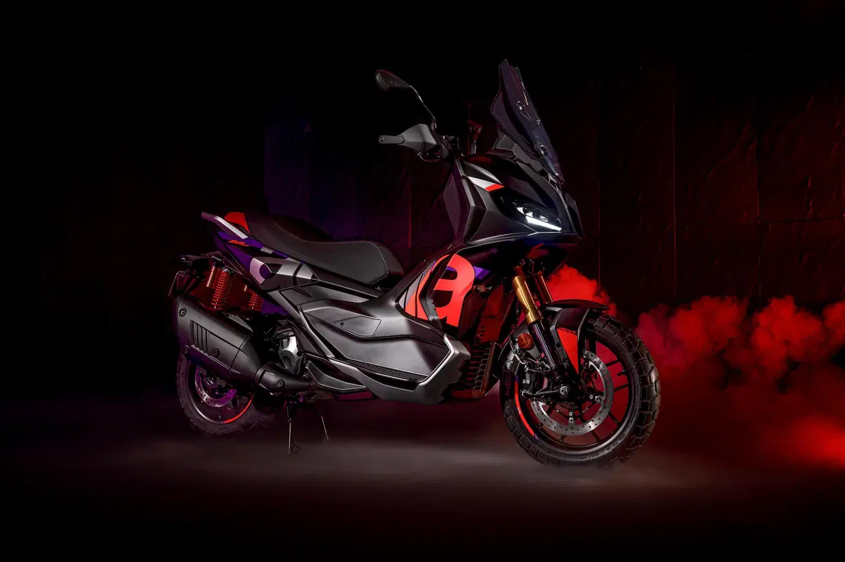 Aprilia SR GT 400: aperte le prenotazioni per il nuovo scooter crossover urbano