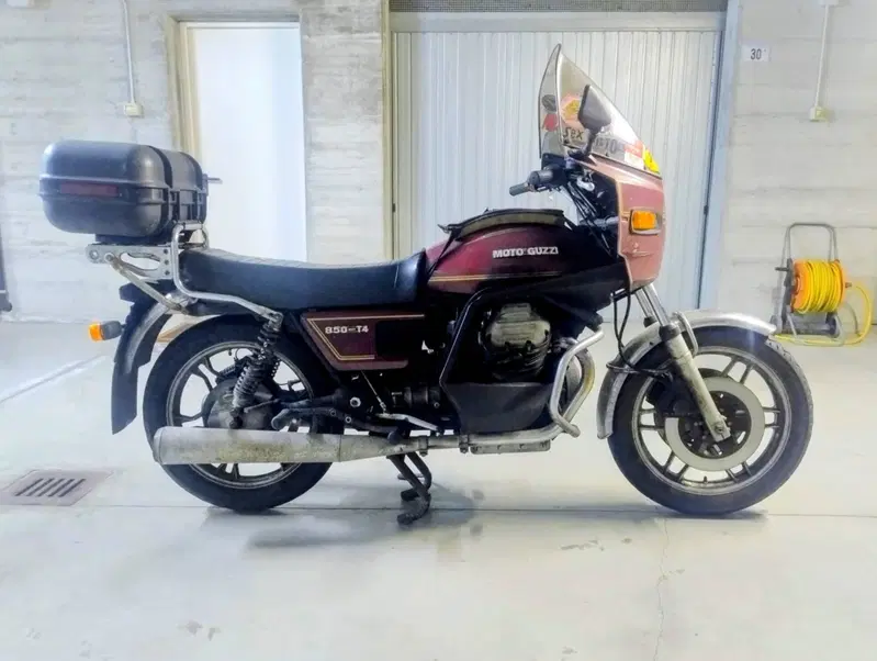 Moto Guzzi 850T4