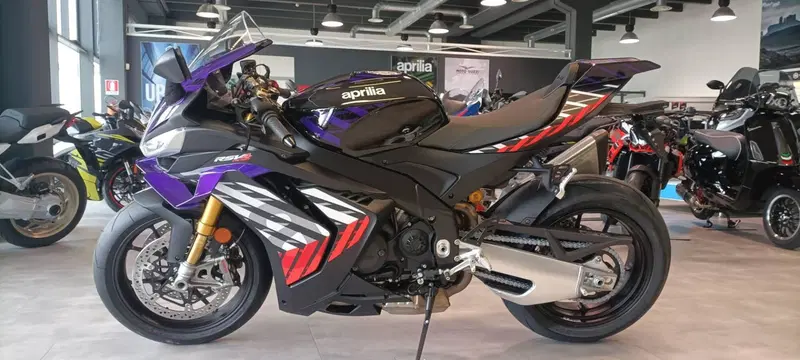 Aprilia RSV4 1100 Factory (2025 - 26) (2)