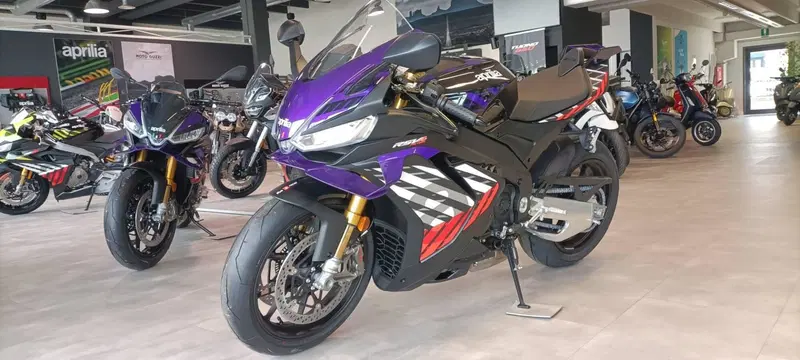 Aprilia RSV4 1100 Factory (2025 - 26) (3)