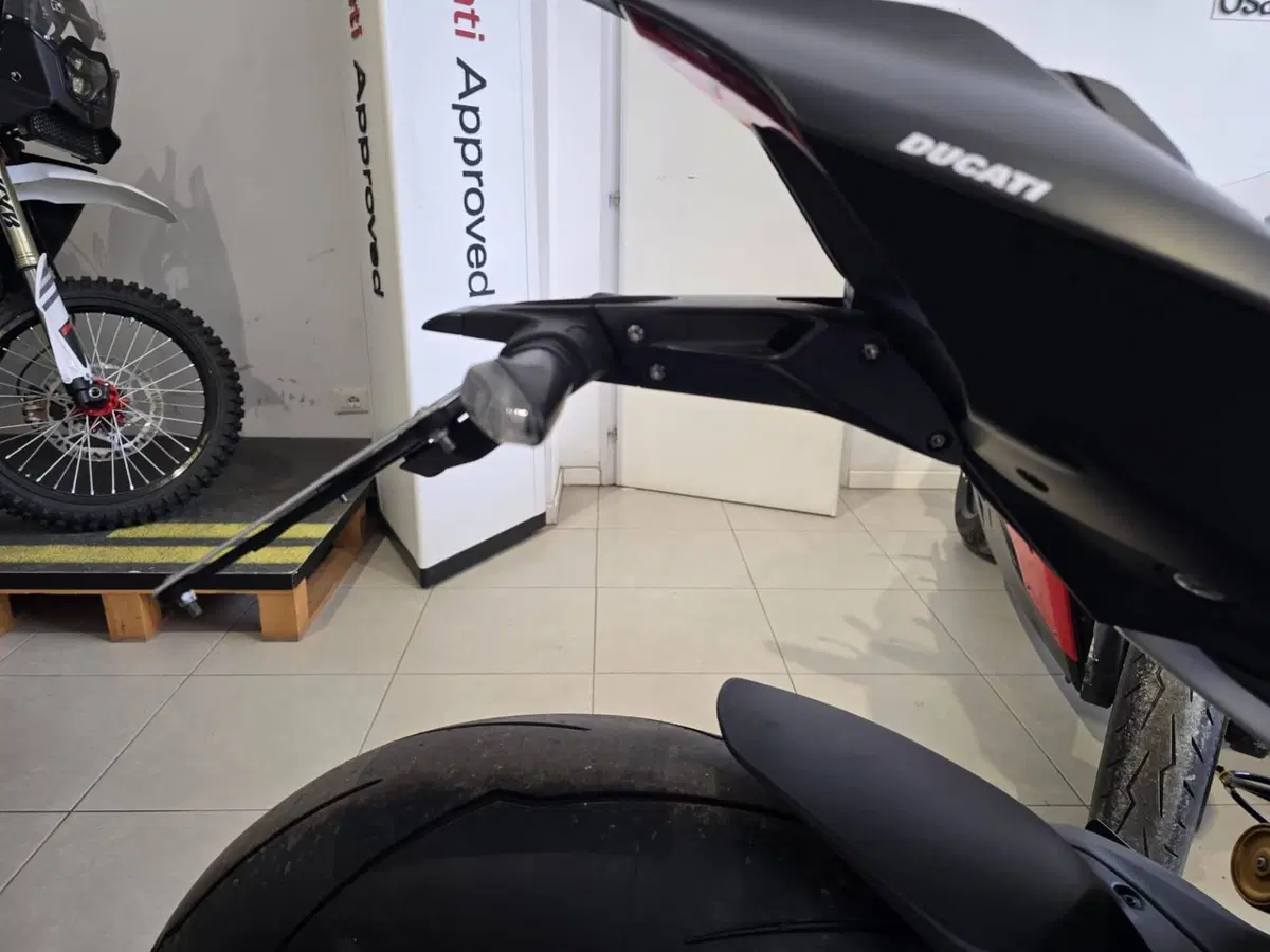 Ducati Panigale V4 1100 SP2 (2022 - 23) (10)