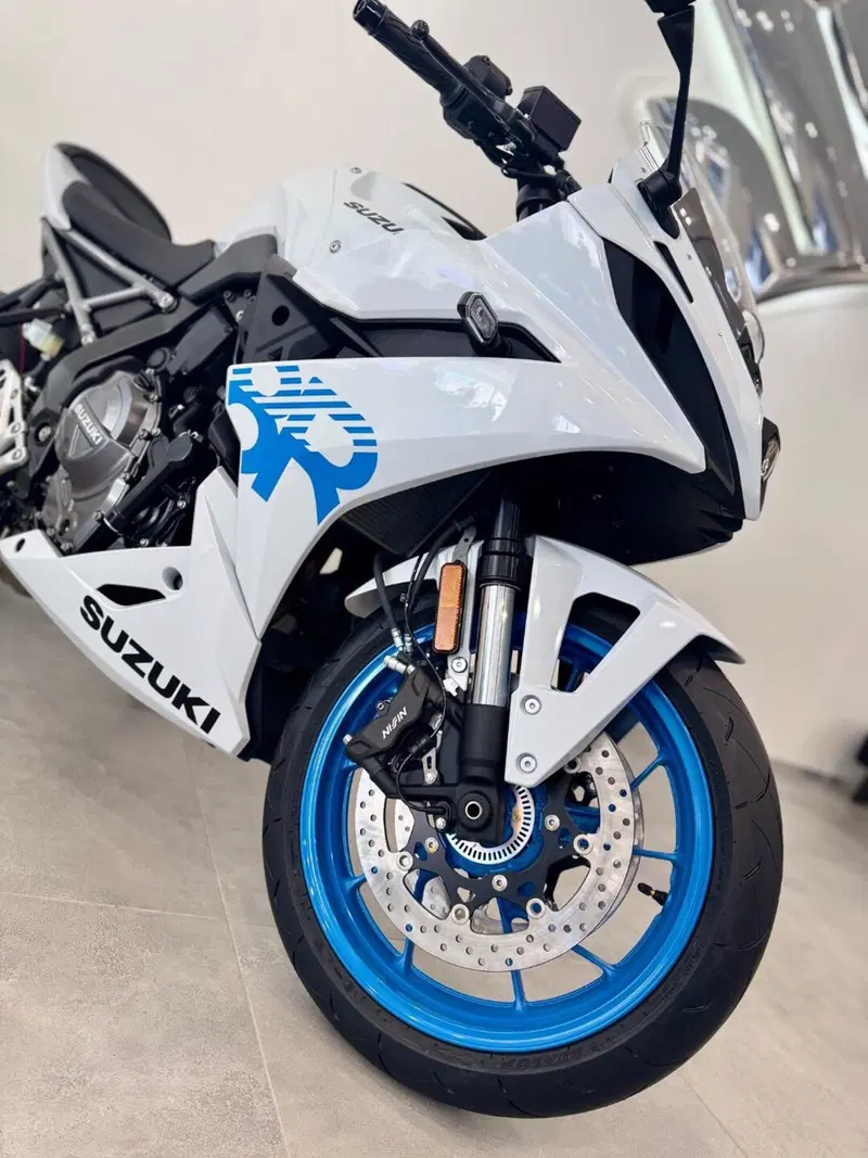Suzuki GSX-8R EVO (2025 - 26) (4)