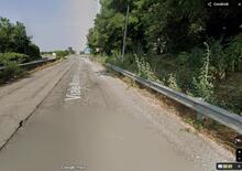 Buche in strada? Questo comune ha vietato il transito a moto e scooter perché non ha i soldi per ripararle