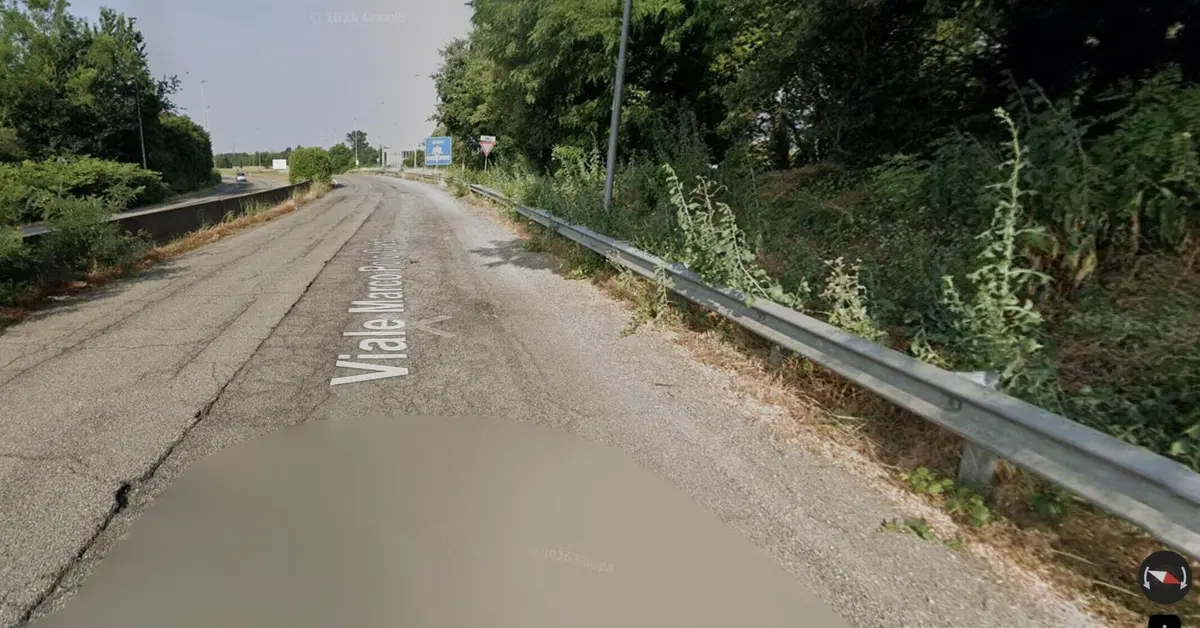 Buche in strada? Questo comune ha vietato il transito a moto e scooter perch&eacute; non ha i soldi per ripararle