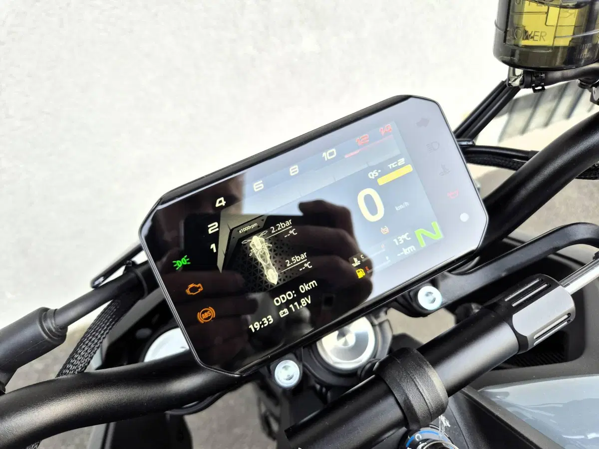 CFMOTO 675NK (2025 - 26) (14)