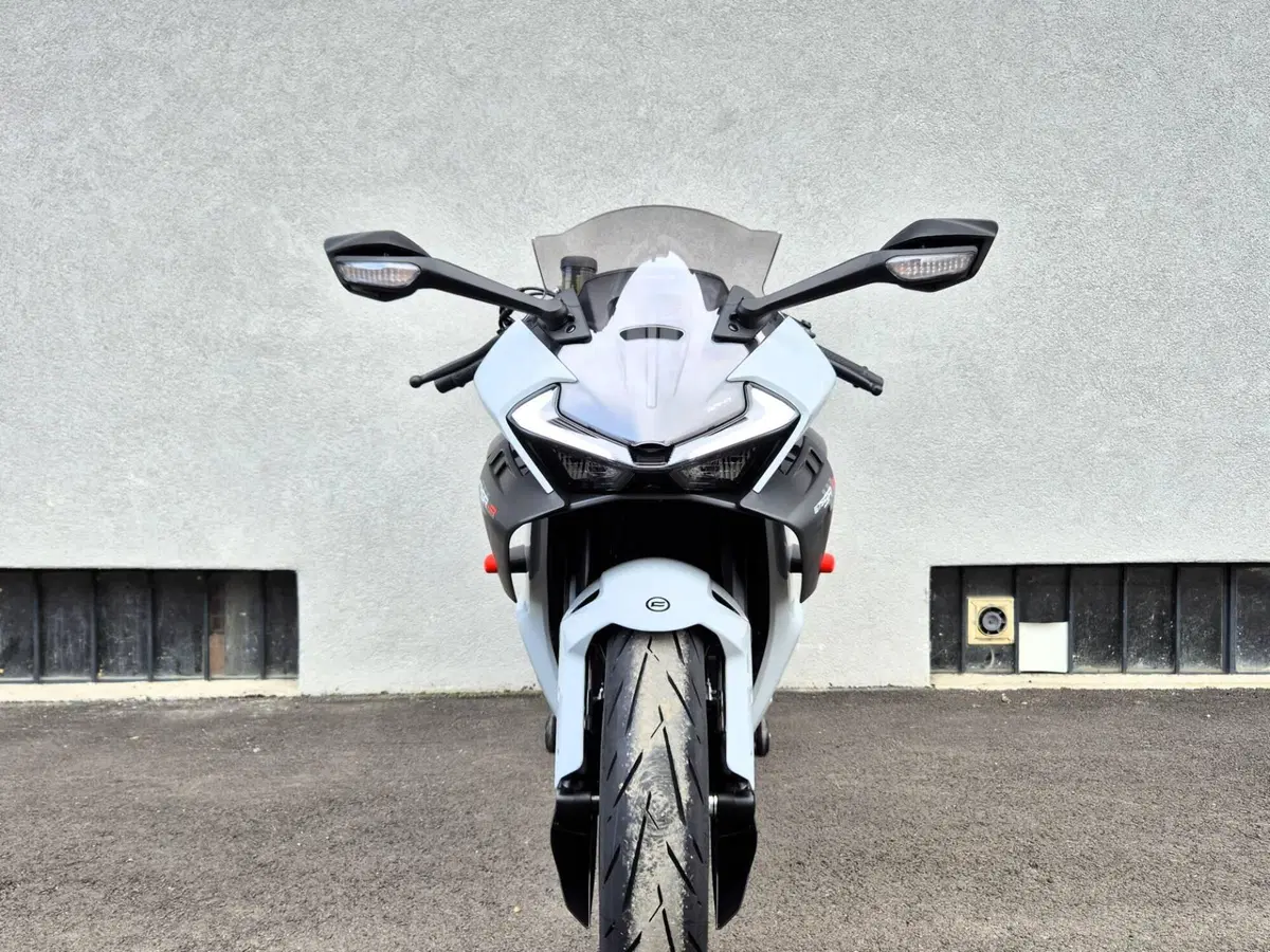CFMOTO 675SR-R (2025 - 26) (3)