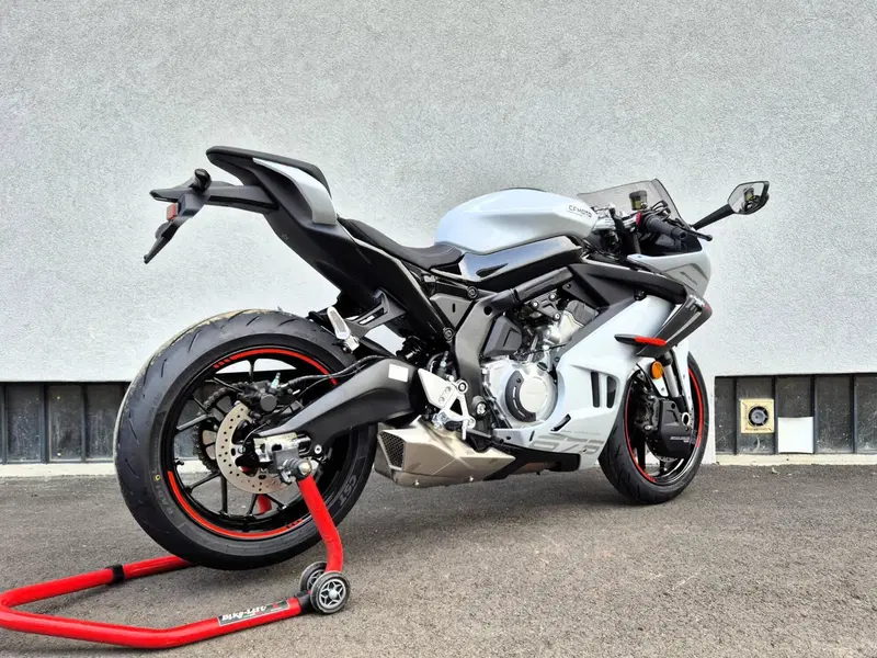 CFMOTO 675SR-R (2025 - 26) (8)