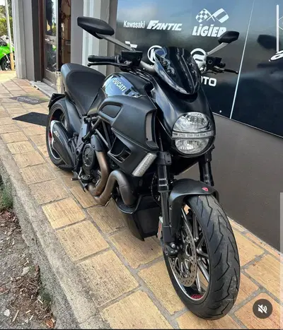 Ducati Diavel 1200 Carbon (2014 - 16) usata