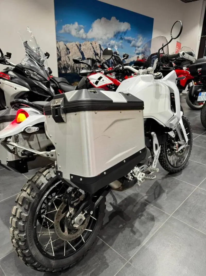 Ducati DesertX (2022 - 25) (4)