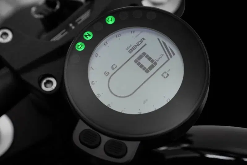 Keeway Motor V302 C (2022 - 26) (11)