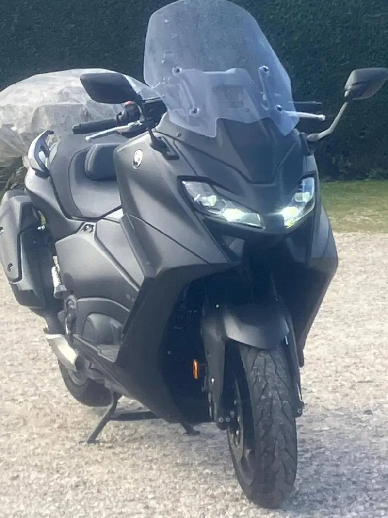Yamaha T-Max 560 (2022 - 24)