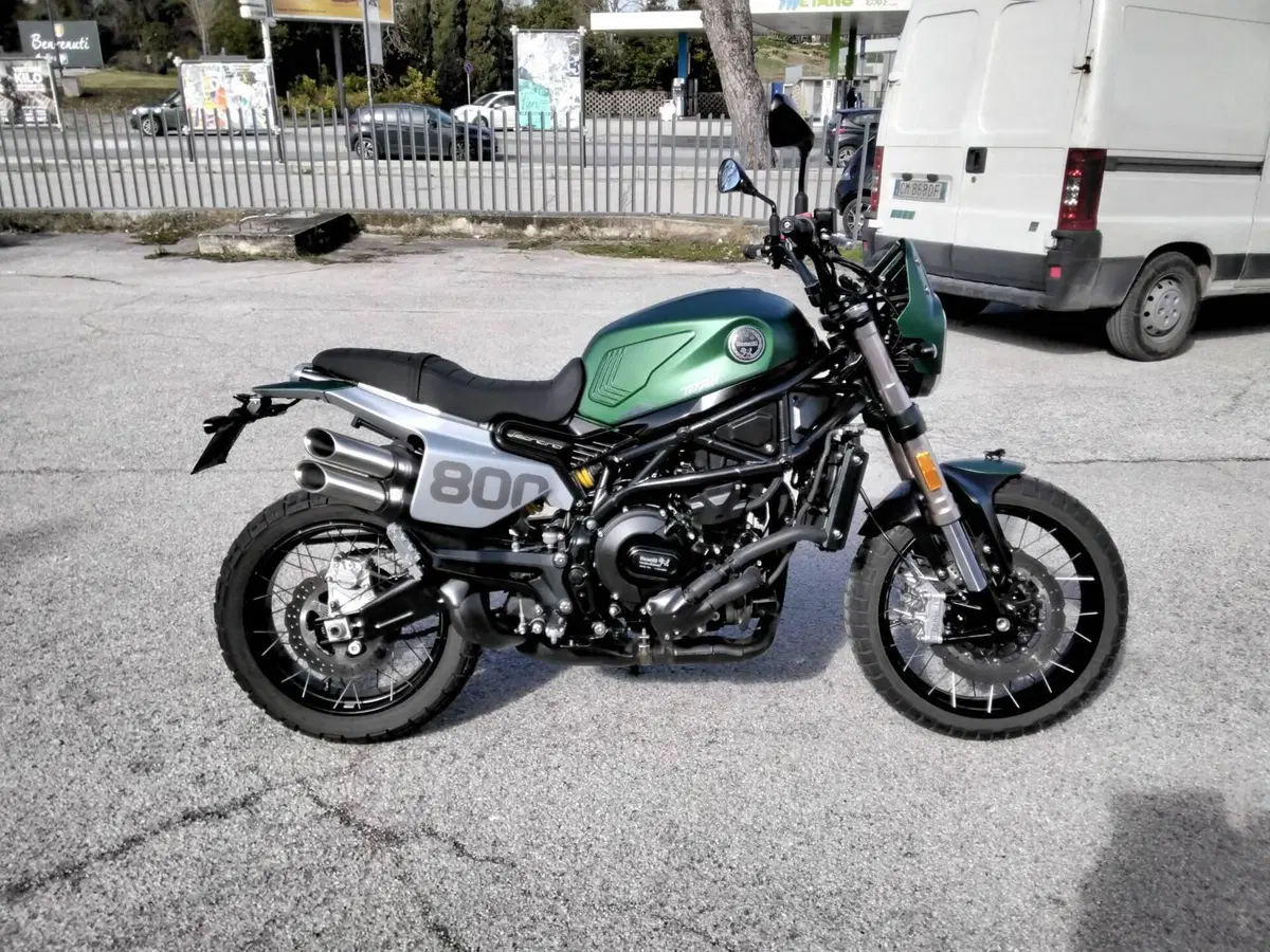 Benelli Leoncino 800 Trail (2022 - 26)