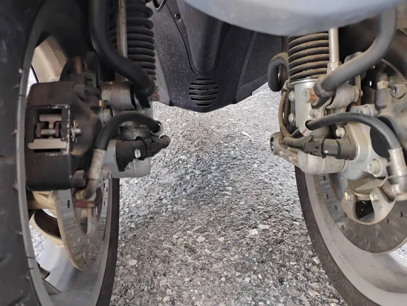 Piaggio Mp3 300 ie Yourban ERL (2011 - 17) (4)