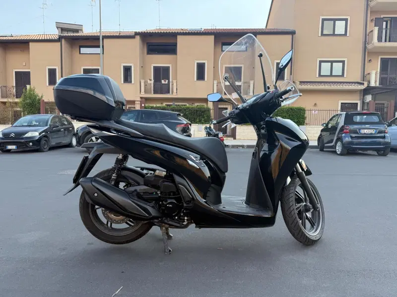 Honda SH 350 (2021 - 24) (7)