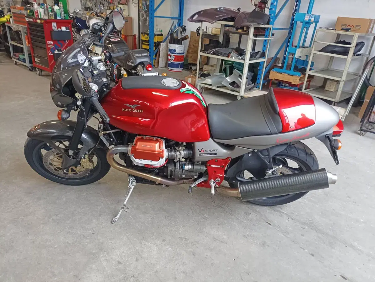 Moto Guzzi V11 Le Mans (2001 - 06) (4)