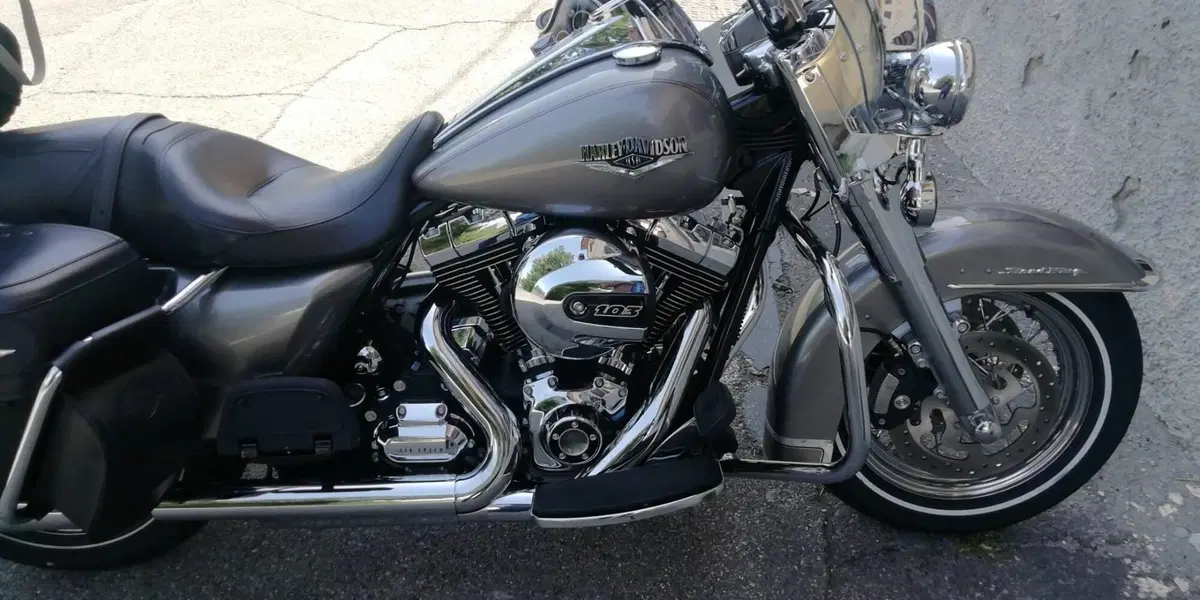Harley-Davidson 103 Road King Classic (2014 - 16) - FLHRC (6)