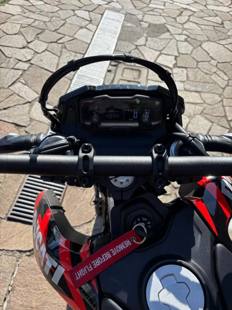 Ducati Hypermotard 698 Mono RVE (2024 - 26) (5)