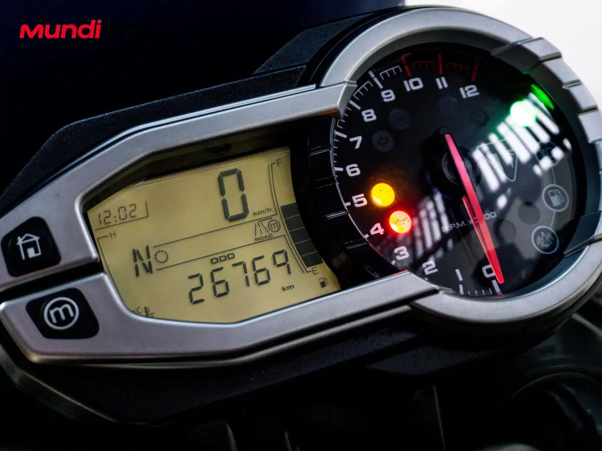 Triumph Tiger 800 XRx (2015 - 17) (11)