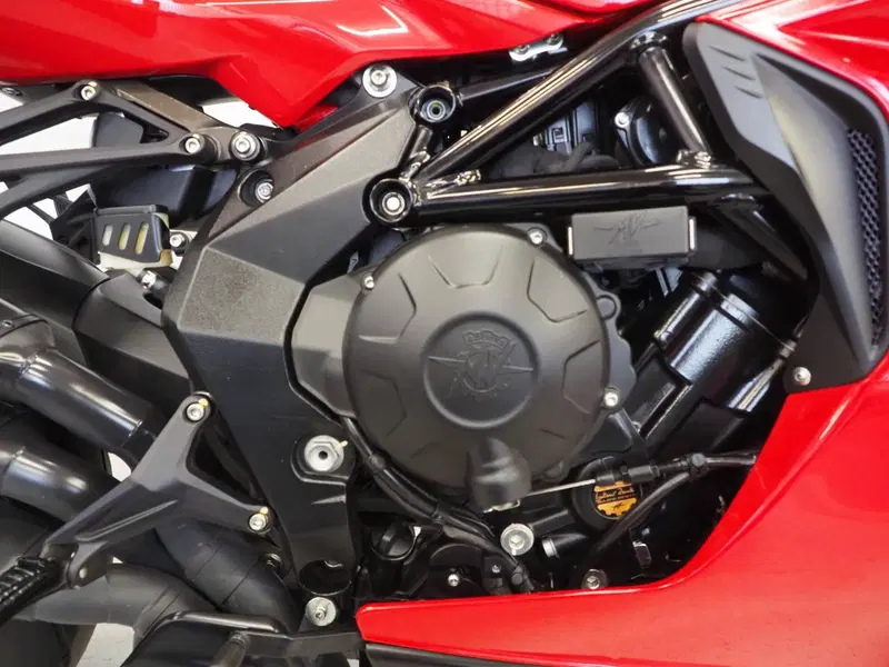 MV Agusta F3 800 Rosso (2021 - 23) (2)